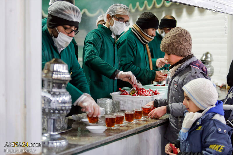 روایتی گرم در چایخانه حضرت رضا(ع)