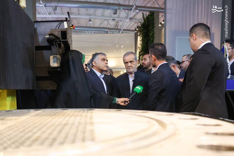 عکس/ بازدید پزشکیان از بیست و نهمین نمایشگاه بینالمللی نفت