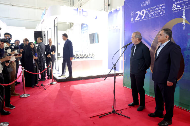 عکس/ بازدید پزشکیان از بیست و نهمین نمایشگاه بینالمللی نفت