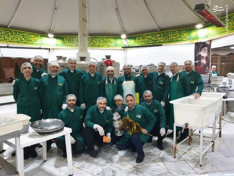 روایتی گرم در چایخانه حضرت رضا(ع)