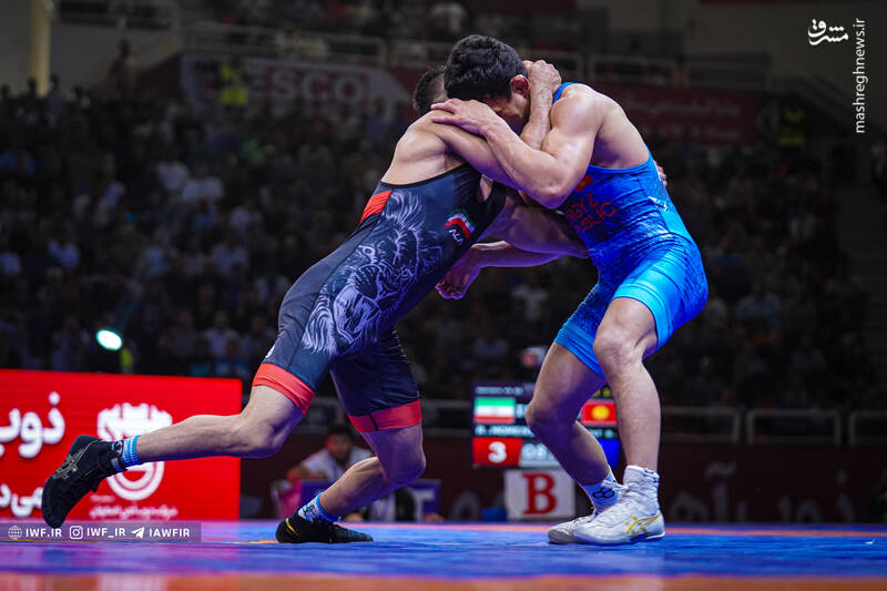 عکس/ چهل و پنجمین دوره رقابت های بین المللی کشتی آزاد جام تختی