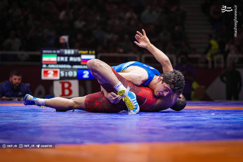 عکس/ چهل و پنجمین دوره رقابت های بین المللی کشتی آزاد جام تختی