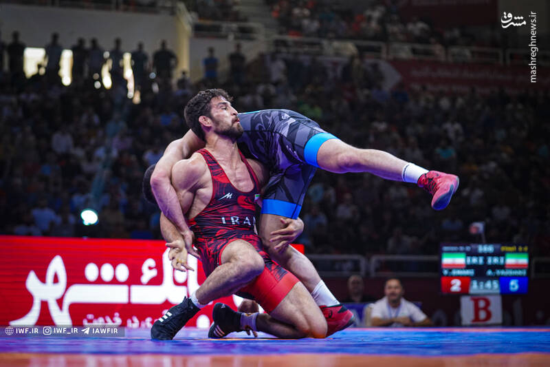 عکس/ چهل و پنجمین دوره رقابت های بین المللی کشتی آزاد جام تختی
