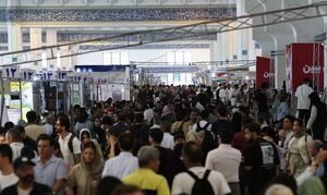 عکس/ استقبال مردم از سی‌وششمین نمایشگاه کتاب