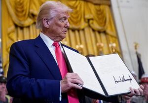 شکایت دادستانهای آمریکایی از ترامپ