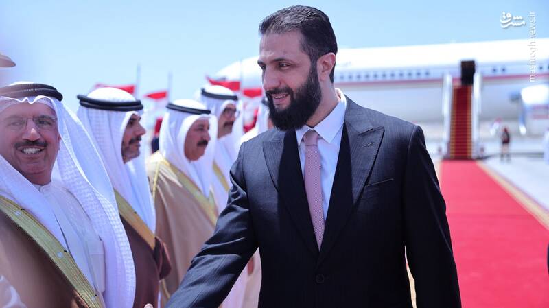 استقبال گرم شاه بحرین از جولانی+ عکس