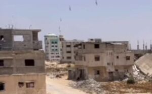 لحظه بمباران ساختمان دانشگاه اسلامی در خان یونس