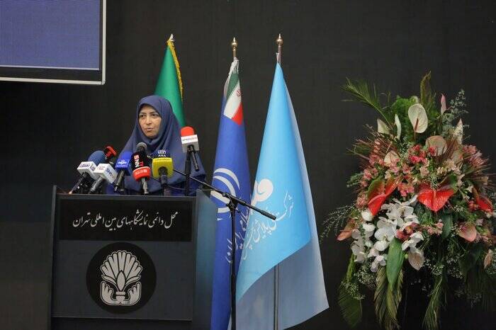 برقیسازی ۲۰ هزار موتورسیکلت در تهران/هوا و سوخت نفس میکشد؟