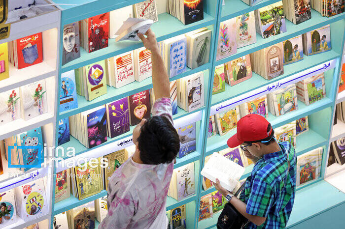 پرسه در نمایشگاه کتاب؛ از شورِ حضور تا شوکِ قیمت