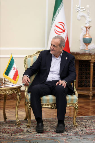 عکس/ دیدار نخست وزیر ازبکستان با پزشکیان