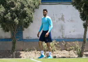 اعلام غایبان استقلال مقابل سپاهان