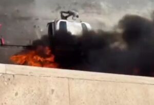 فیلم/ لحظه آغاز و مهار آتش‌سوزی در بلوار کاوه تهران