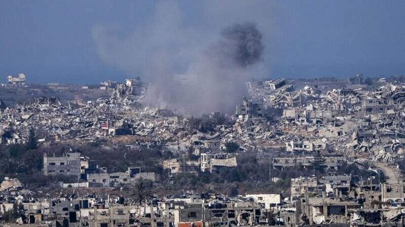 کشتار بیرحمانه صهیونیستها در غزه؛ مدرسهای پر از کودکان به خون آغشته شد/ شکست سیاسی نتانیاهو؛ مذاکرات پنهان حماس و آمریکا فاش شد/ پایان جنگ نزدیک است؟ توافق گسترده بین حماس و آمریکا در آستانه امضاء