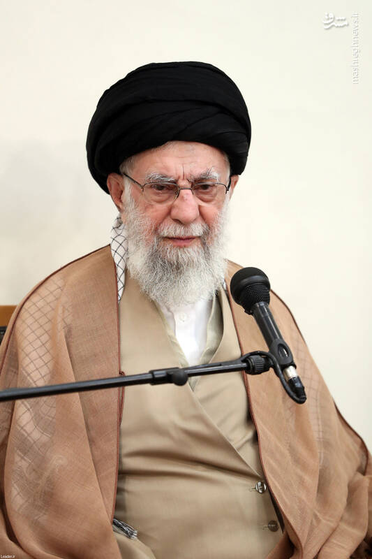 عکس/ دیدار دستاندرکاران کنگره شهدای امدادگر با رهبر انقلاب