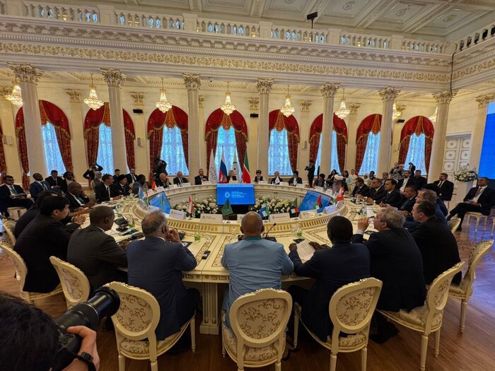 ایمانیپور: شکلگیری ائتلافهای جدید برای حل مسائل جهان ضروری است