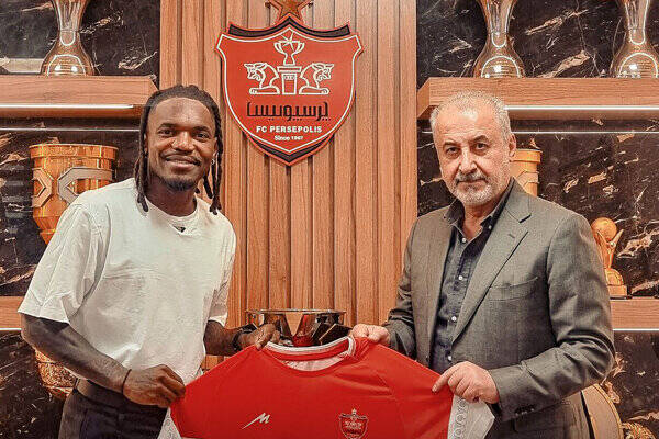 پیام بیفوما به هواداران: پیوستن به پرسپولیس بهترین هدیه روز تولدم بود