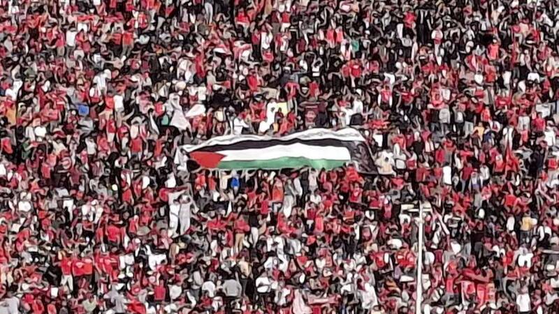 قهرماني،ورزشگاه،جشن،فوتبال،نمادها،پرچم