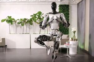 فیلم/ ربات انسان‌نمای تسلا انعطاف‌پذیرتر شد