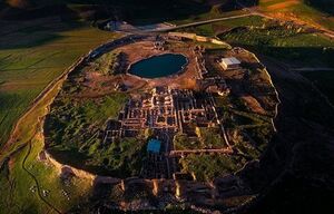 در ستایش تخت‌سلیمان