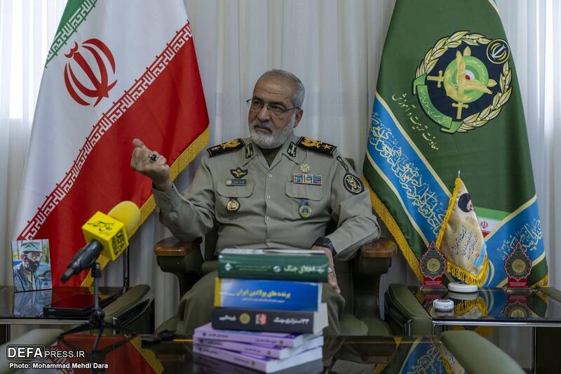 امیر سرتیپ شیخ: جنگ روسیه و اوکراین یک کارگاه آموزشی بزرگ است/فناوریهای رباتیک همچون پهپادها و «شهپادها» را به روز کردهایم/حجم دانشجوی خارجی دافوس دو برابر شده است