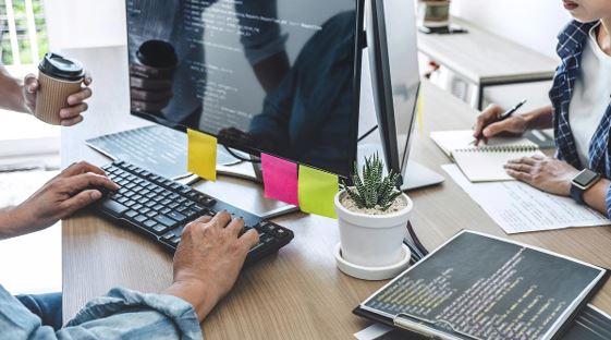 بهترین شرکت های طراحی سایت ایران در سال 1404 + عکس