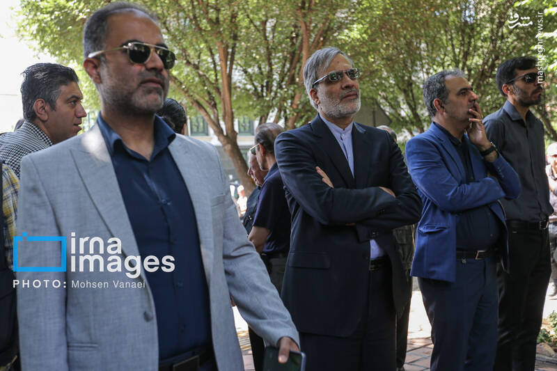 تشییع پیکر خبرنگار حمید درجاتی