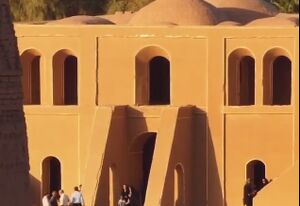 نگینی در دل کویر افسانه‌ای لوت+ فیلم