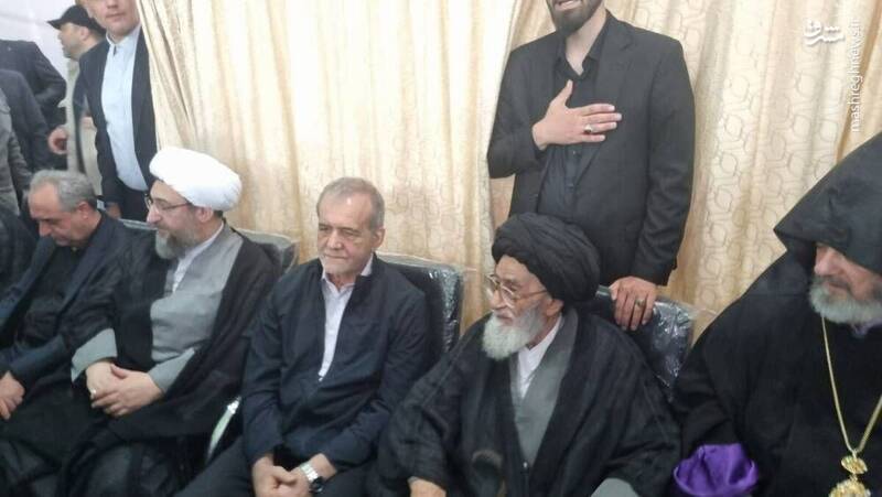 حضور پزشکیان در مراسم سالگرد شهدای خدمت در تبریز+ عکس