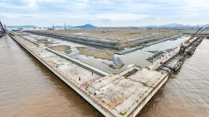 شانگهای بزرگترین ترمینال کانتینری خودکار دنیا را میسازد