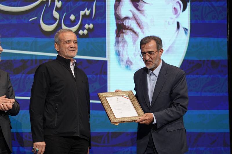 درد و دل دانشمندان برگزیده کشور با رئیس جمهور