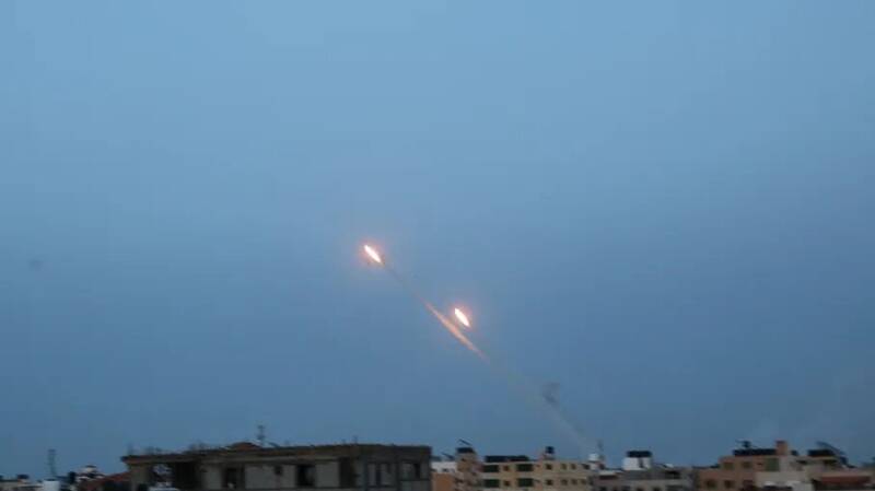 آخرین تحولات جنگ غزه/ پشت پرده فشار ترامپ بر نتانیاهو برای توقف جنگ/ "تونی بلر" حاکم موقت غزه شود؟!/ شمار شهدای غزه از مرز ۶۵ هزار نفر گذشت