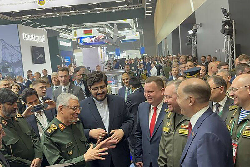 نمايشگاه،دفاعي،بلاروس،دفاع،كشور،ايران،نظامي،صنايع،محصول،وزير ...