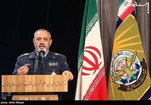 وزیر دفاع: ایران در ساخت انواع شناور سطحی و زیرسطحی خودکفا شد