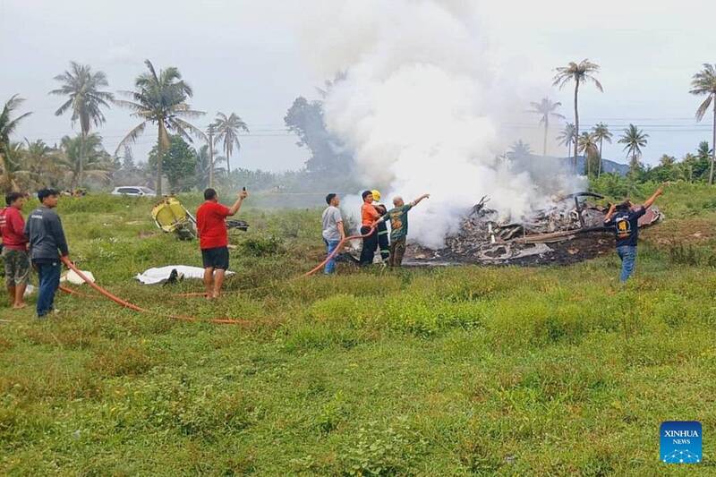 سقوط بالگرد پلیس در تایلند/ ۳ نفر کشته شدند+ تصاویر