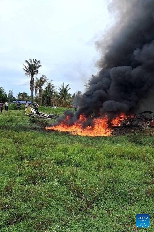سقوط بالگرد پلیس در تایلند/ ۳ نفر کشته شدند+ تصاویر