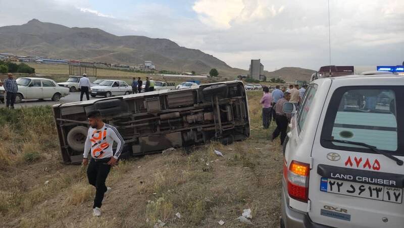 حادثه،واژگوني،محبوبي،بوس