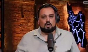 وقتی کفتارهای ورشکسته بهایی‌ها، در آنتن زنده به جان هم افتادند!+ فیلم