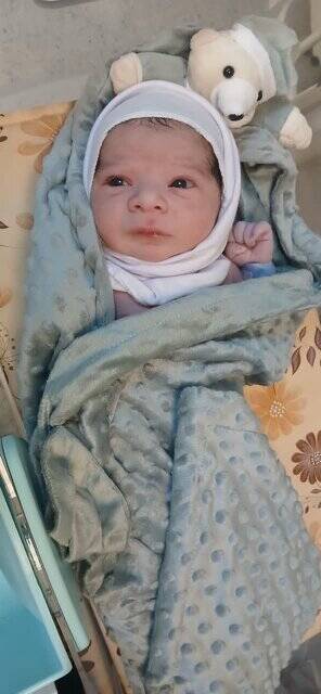 تولد دهمین فرزند یک خانواده در چهارمحال و بختیاری / فرزند برکت است