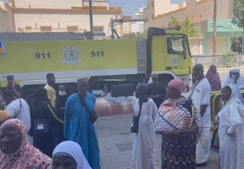 تخلیه حجاج غنایی از یک هتل در مکه+تصاویر