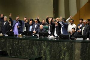 جزئیات انتخابات هیئت رئیسه مجلس/ قالیباف با رای قاطع نمایندگان &quot;رئیس مجلس&quot; ماند/ نیکزاد و حاجی‌بابایی نواب رئیس مجلس ماندند+ عکس و فیلم
