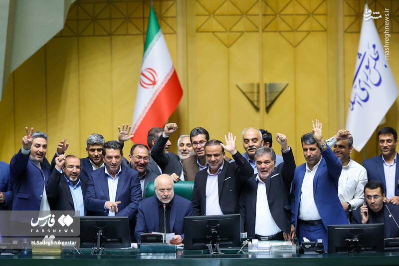 جزئیات انتخابات هیئت رئیسه مجلس/ قالیباف با رای قاطع نمایندگان "رئیس مجلس" ماند/ نیکزاد و حاجیبابایی نواب رئیس مجلس ماندند+ عکس و فیلم