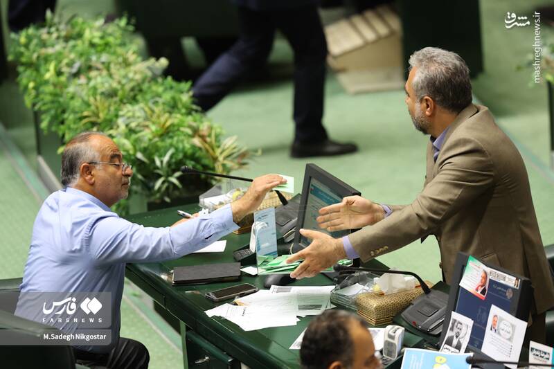 جزئیات انتخابات هیئت رئیسه مجلس/ قالیباف با رای قاطع نمایندگان "رئیس مجلس" ماند/ نیکزاد و حاجیبابایی نواب رئیس مجلس ماندند+ عکس و فیلم