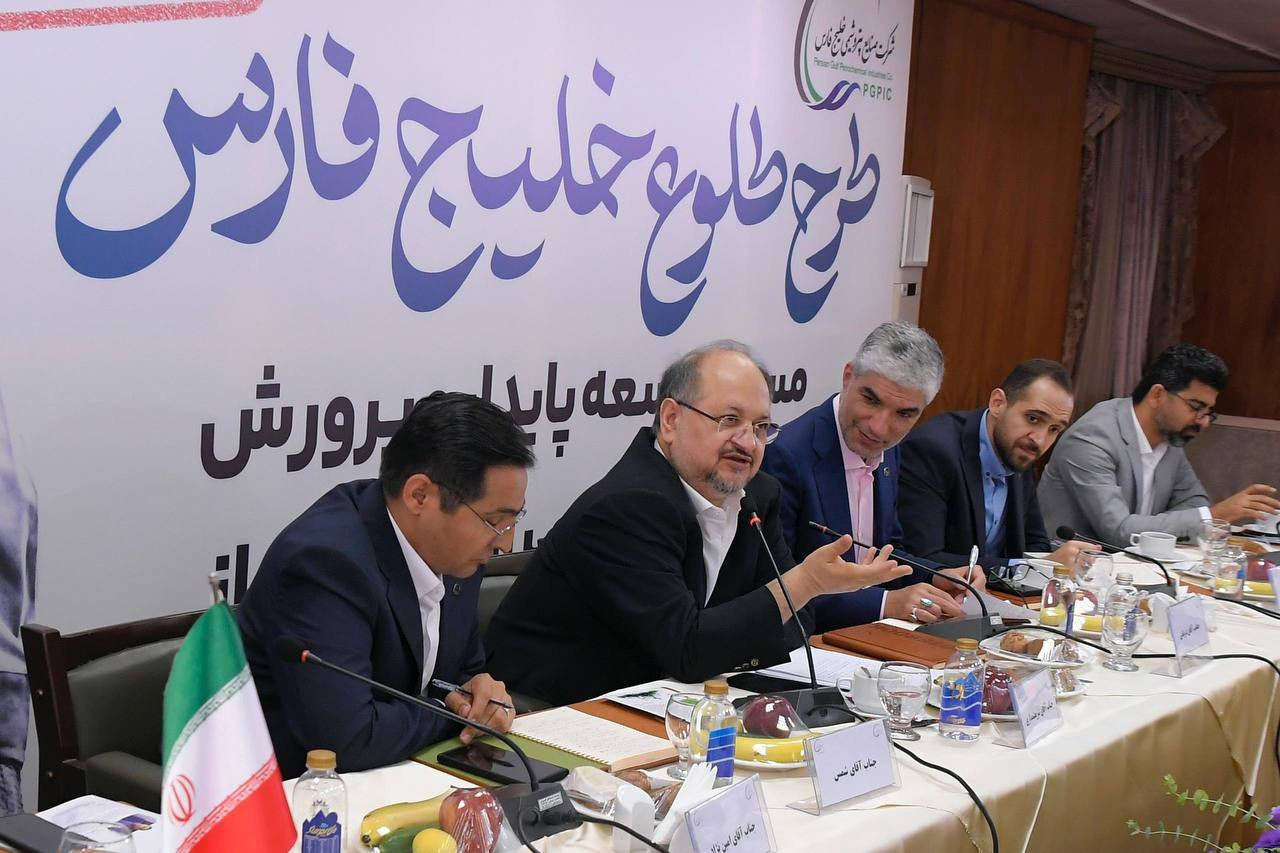 آغاز اجرای طرح منتورینگ در هلدینگ خلیج فارس/ آیندهنگری بزرگترین شرکت پتروشیمی ایران با پرورش مدیران آینده توسط مدیران فعلی