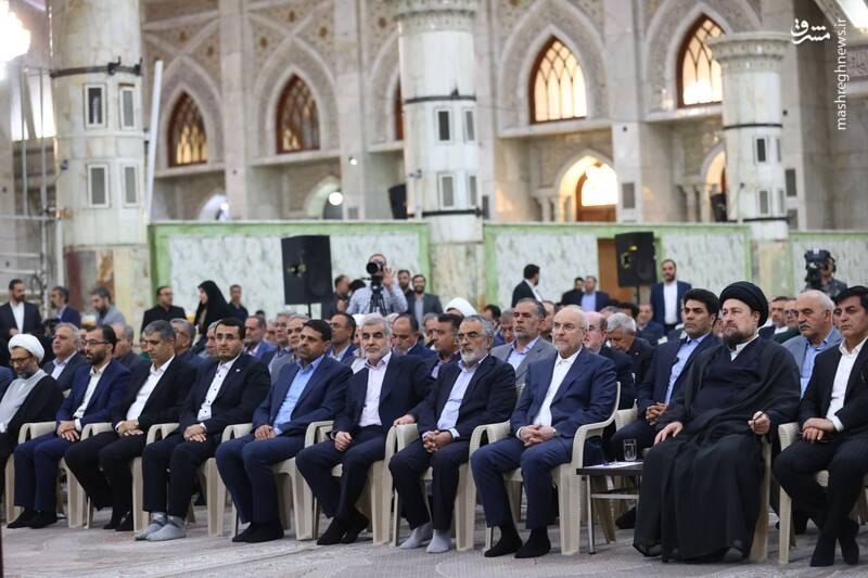 عکس/ تجدید میثاق رئیس و نمایندگان مجلس با آرمانهای امام راحل