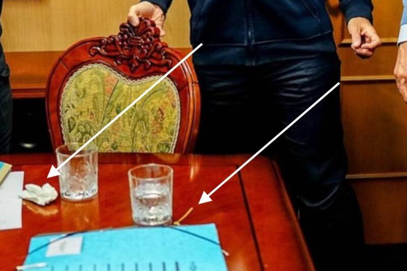 از دستمال مشکوک مکرون تا شلوار برعکس زلنسکی/ سطحی جدید از انحطاط «الیت» سیاسی در غرب +عکس و فیلم