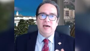 آمریکا، نمونه آشکارِ تناقض و بی‌ثباتی سیاسی+ فیلم