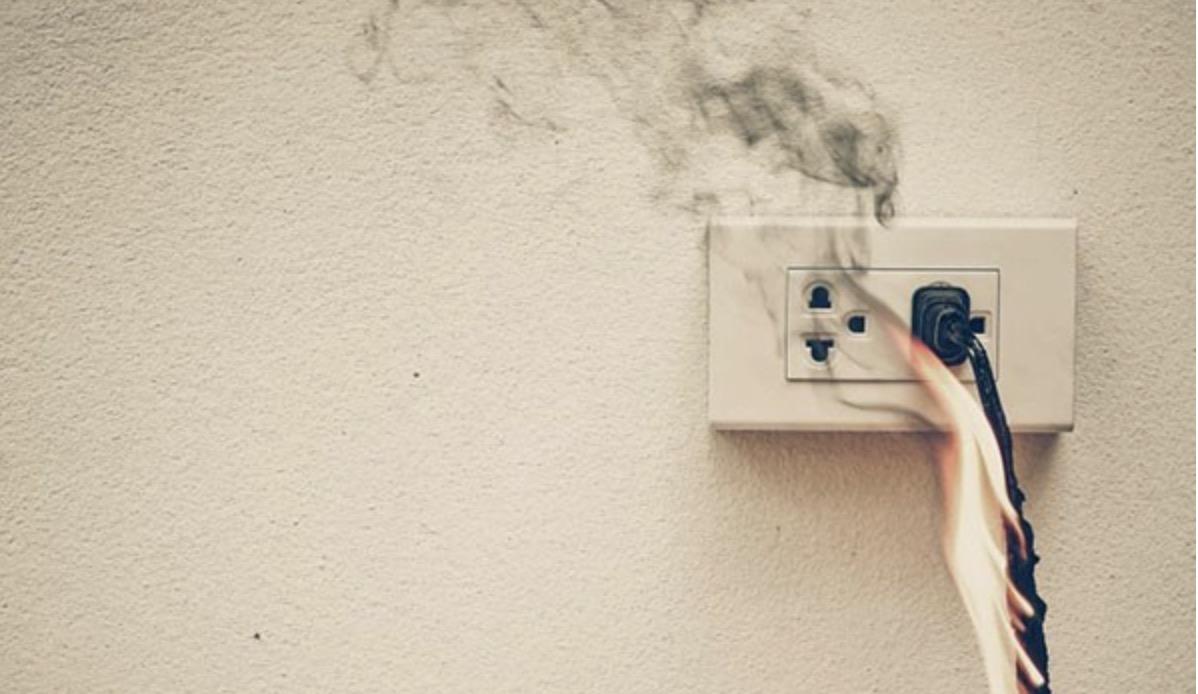 چگونه از وسایل برقی خانه در برابر نوسانات برق محافظت کنیم؟