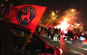 عکس/ پاریس در آشوب بعد از قهرمانی PSG