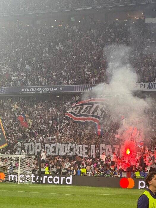 حمایت جالب هواداران پاریسنژرمن از فلسطین در فینال لیگ قهرمانان اروپا +عکس