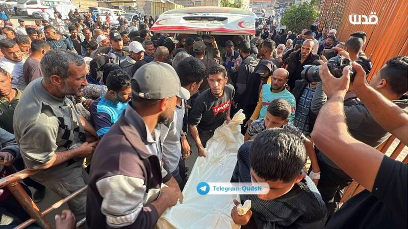 ۳۰ شهید و ۱۲۰ مجروح در حمله به محل توزیع کمک‌های انسانی در رفح/ آمریکا و اسرائیل دست‌به‌دست هم دادند؛ کمک‌های غذایی تبدیل به "تله مرگ" شد!/ اولمرت، نتانیاهو را رسوا کرد: دولت او یک "گروه اوباش" است!